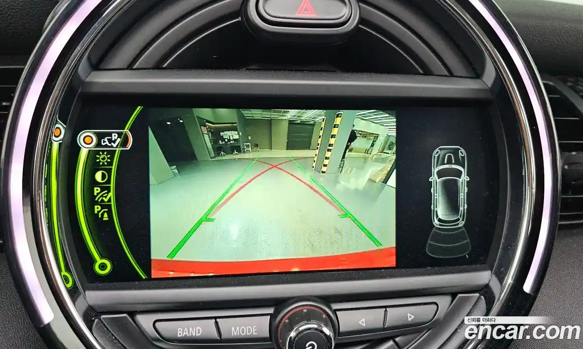 Mini Cooper 2015 2.0 гидро в Москве № 1013938, фото 16