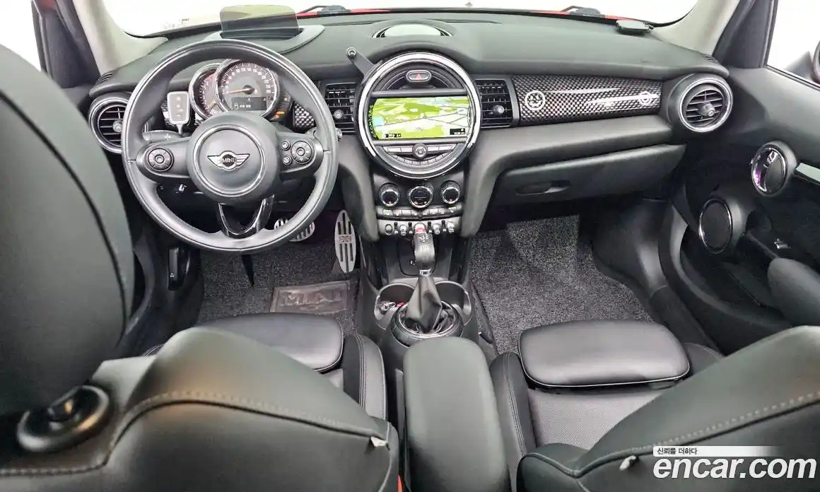 Mini Cooper 2015 2.0 гидро в Москве № 1013938, фото 7