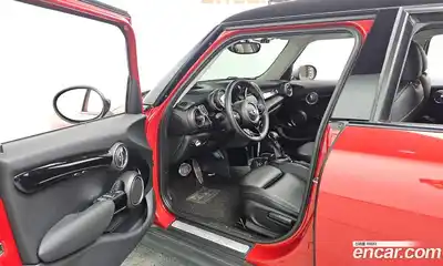 Mini Cooper 2015 2.0 гидро в Москве № 1013938, миниатюра 10