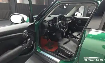 Mini Cooper 2021 1.5 гидро в Москве № 1014004, миниатюра 10
