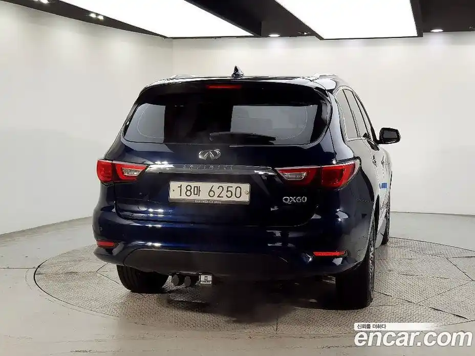 Infiniti QX60 2017 3.5 гидро в Москве № 1015767, фото 3