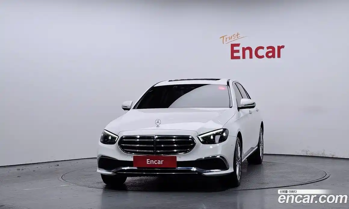Mercedes-Benz E-Class 2023 2.0 гидро в Москве № 137045, фото 3