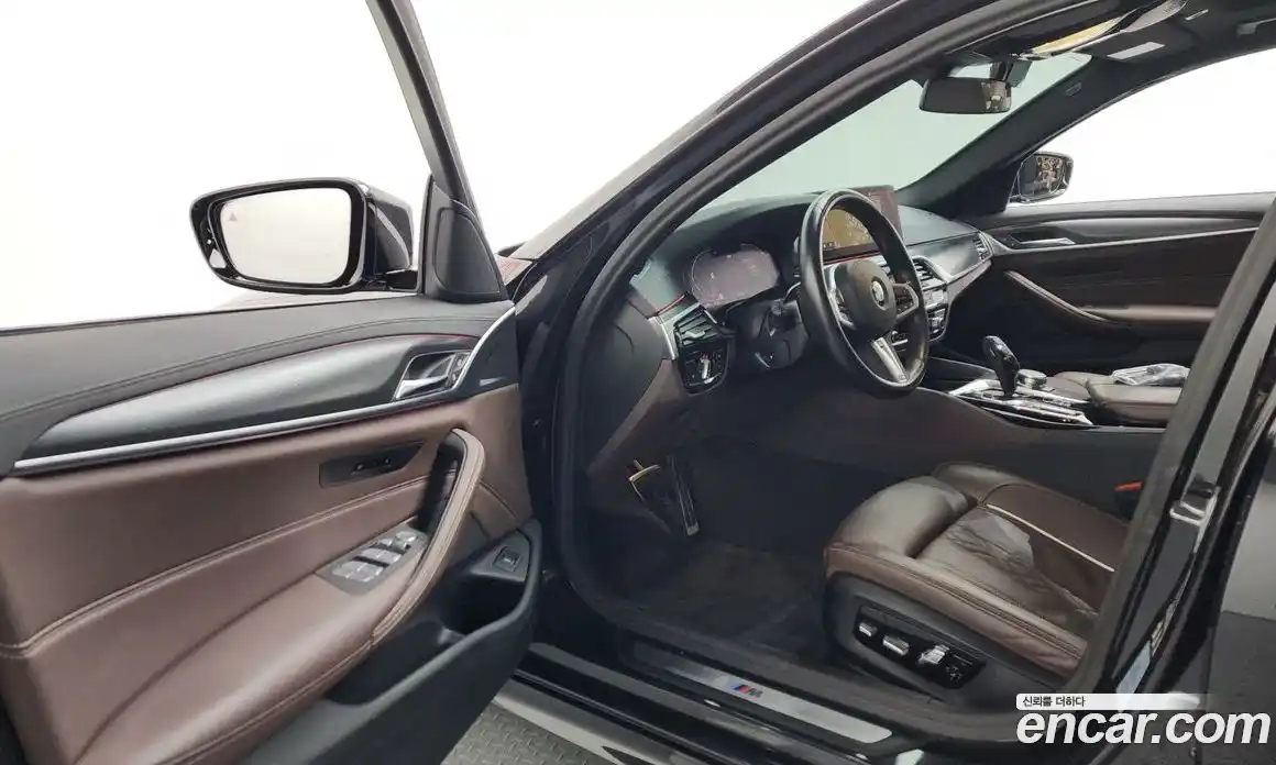 BMW 5-Series 2023 2.0 гидро, фото 10