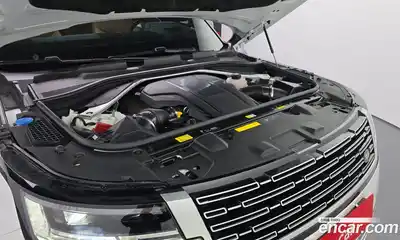 Land Rover Range-Rover 2024 4.4 гидро в Москве № 165945, миниатюра 6