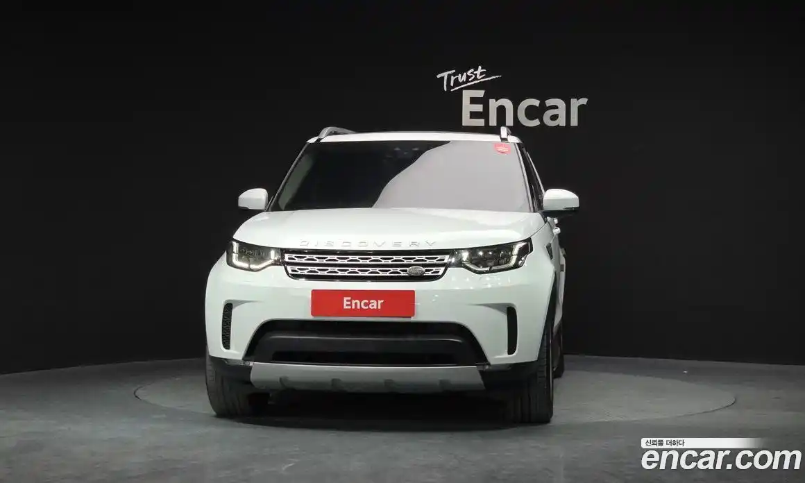 Land Rover Discovery 2017 3.0 гидро в Москве № 166676, фото 3