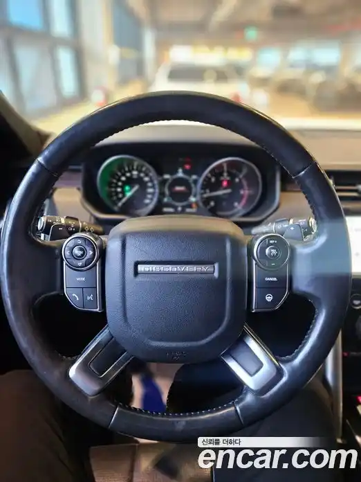 Land Rover Discovery 2017 2.0 гидро в Москве № 166810, фото 11