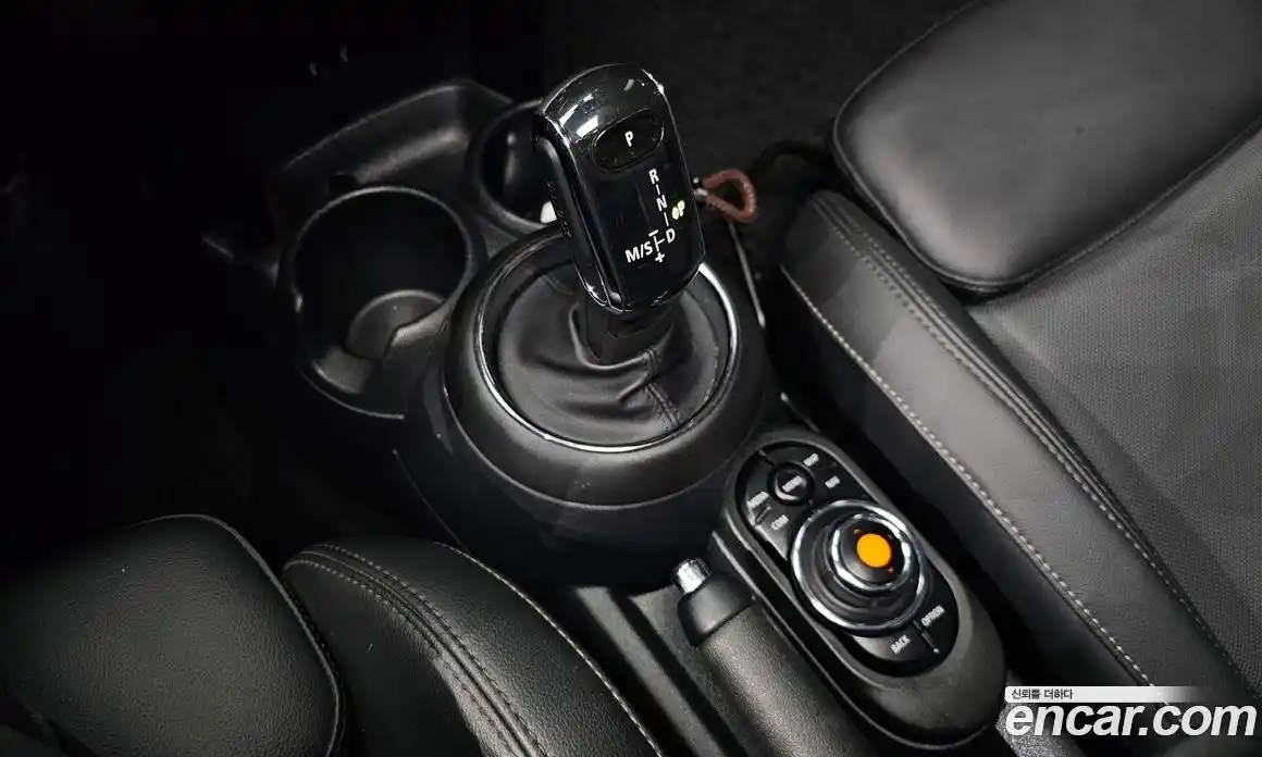 Mini Cooper 2020 1.5 гидро в Москве № 166936, фото 9