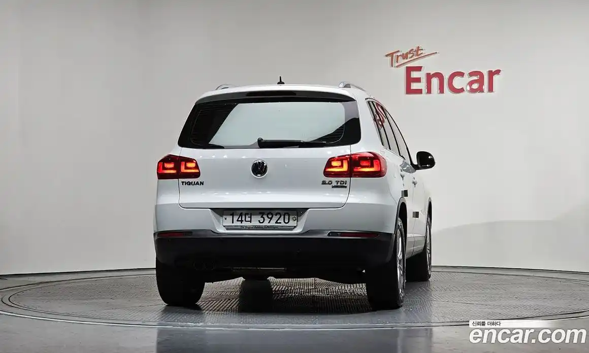 Volkswagen Tiguan 2014 2.0 гидро в Москве № 169085, фото 4