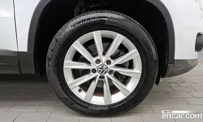 Volkswagen Tiguan 2014 2.0 гидро в Москве № 169085, миниатюра 5