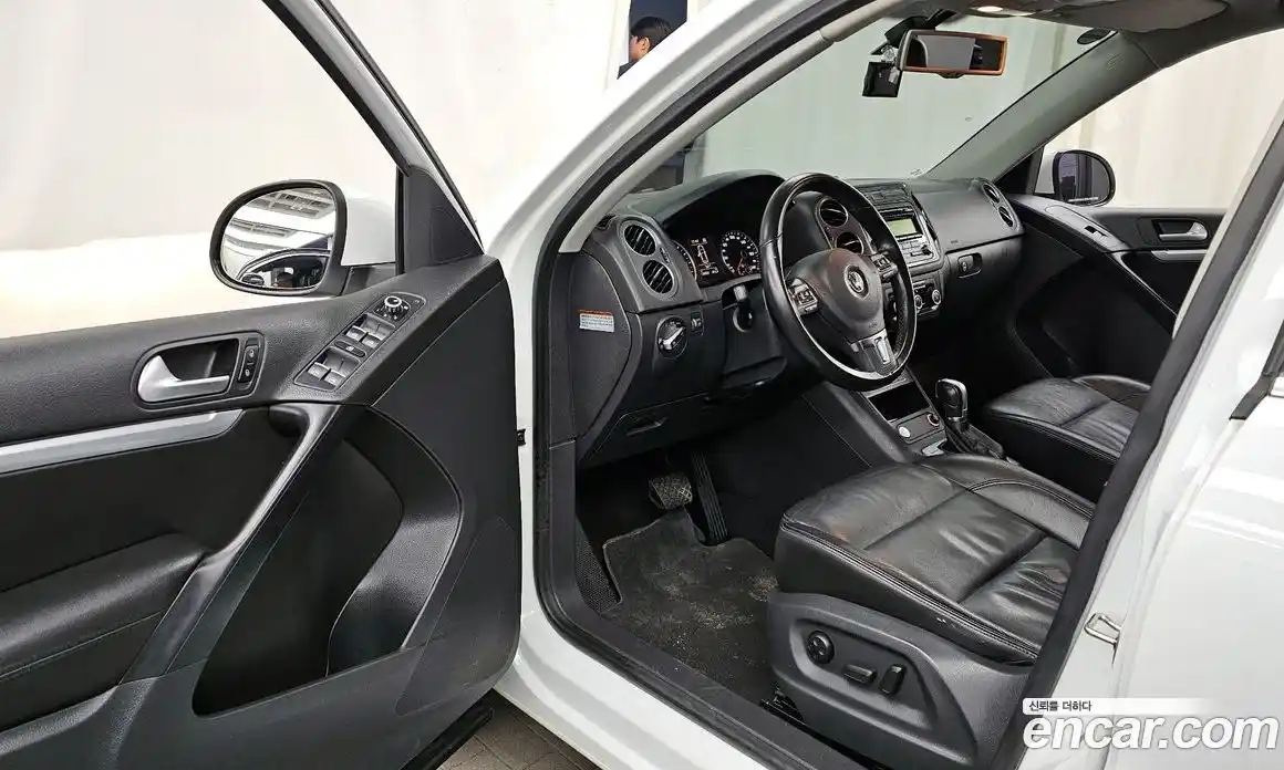 Volkswagen Tiguan 2014 2.0 гидро в Москве № 169085, фото 10