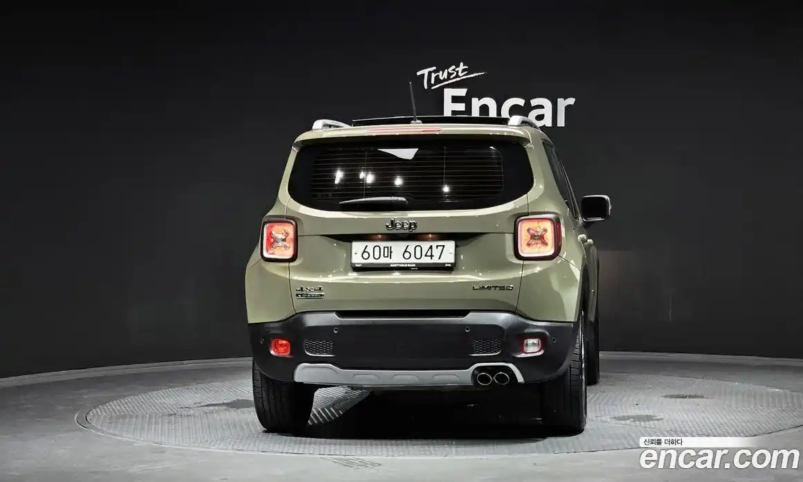 Jeep Renegade 2015 2.0 гидро в Москве № 169842, фото 3