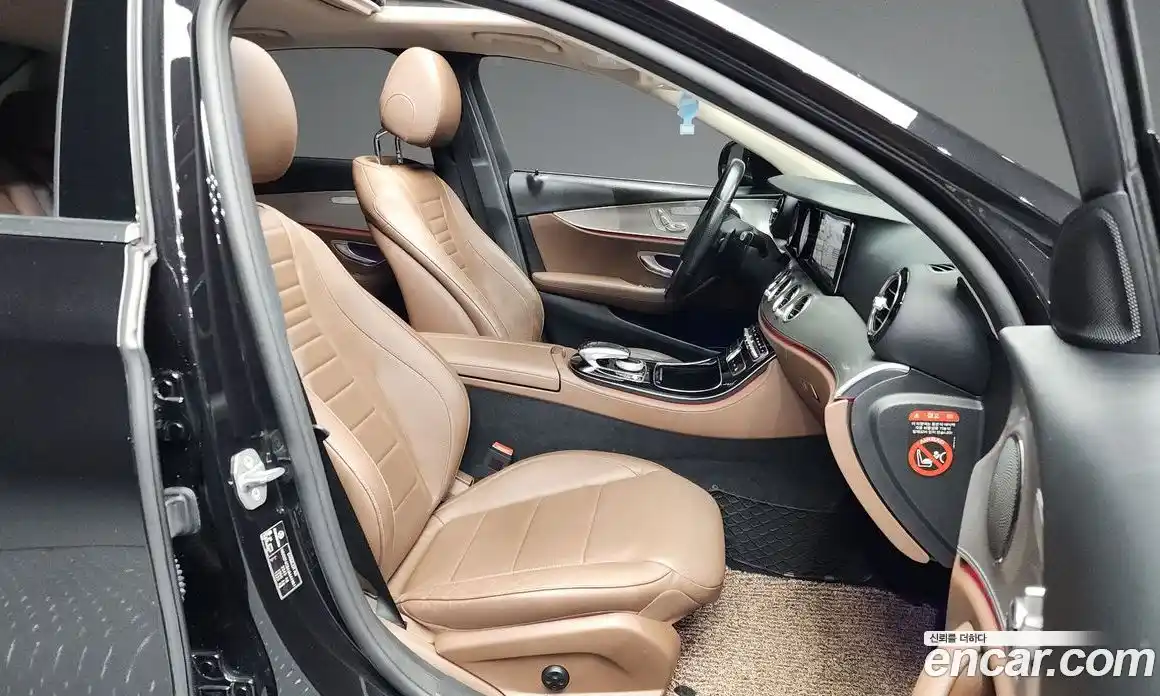 Mercedes-Benz E-Class 2018 2.0 гидро в Москве № 195570, фото 11