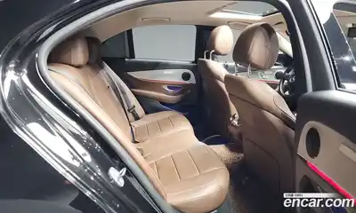 Mercedes-Benz E-Class 2018 2.0 гидро в Москве № 195570, миниатюра 12