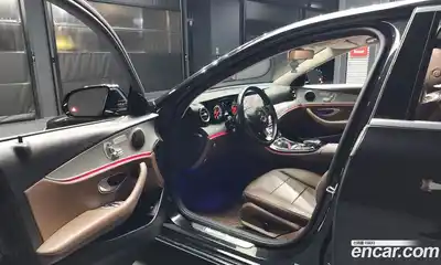 Mercedes-Benz E-Class 2018 2.0 гидро в Москве № 195570, миниатюра 10