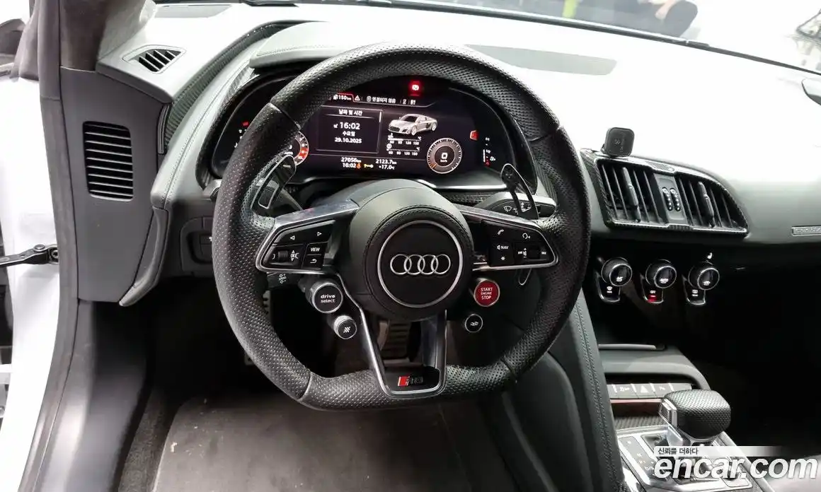 Audi R8 2021 5.2 гидро в Москве № 196111, фото 13