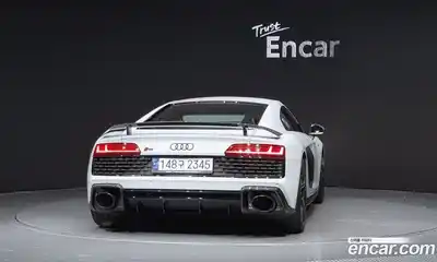 Audi R8 2021 5.2 гидро в Москве № 196111, миниатюра 4