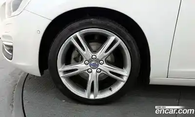 Volvo S60 2016 2.0 гидро в Москве № 197002, миниатюра 5