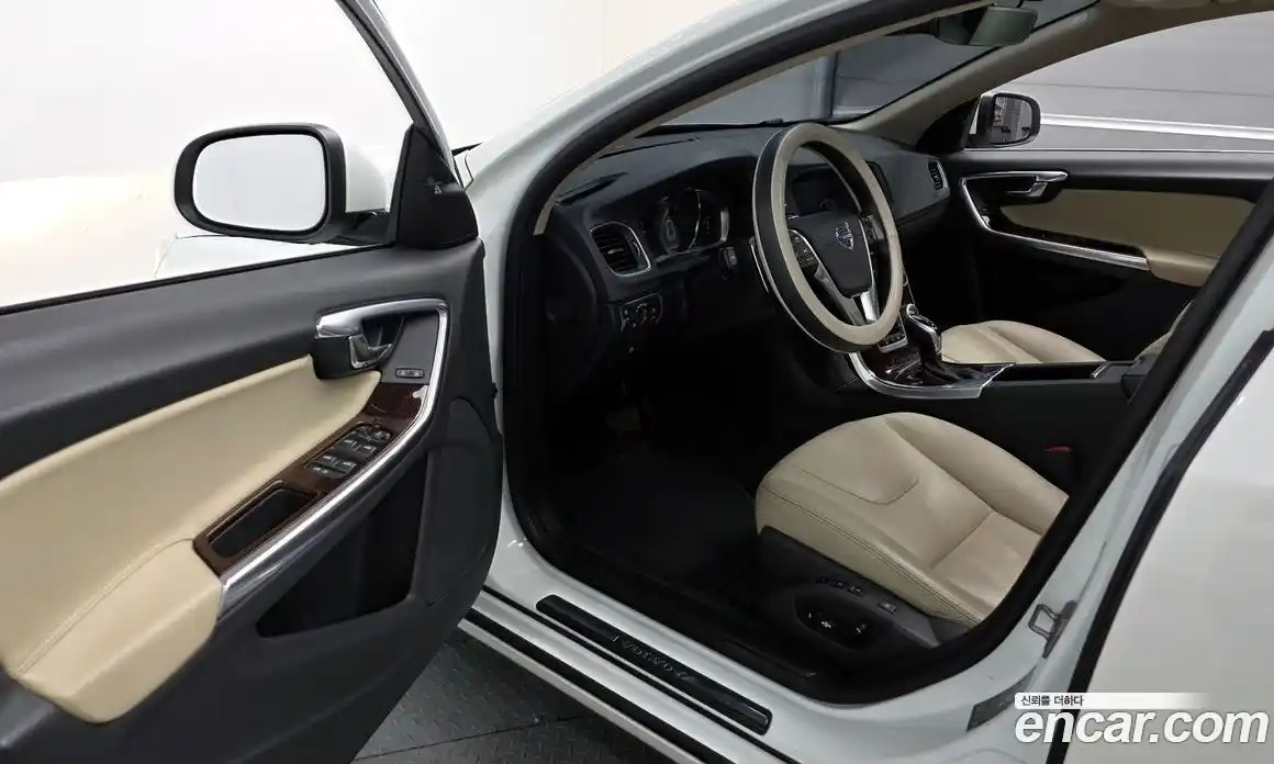 Volvo S60 2016 2.0 гидро в Москве № 197002, фото 10
