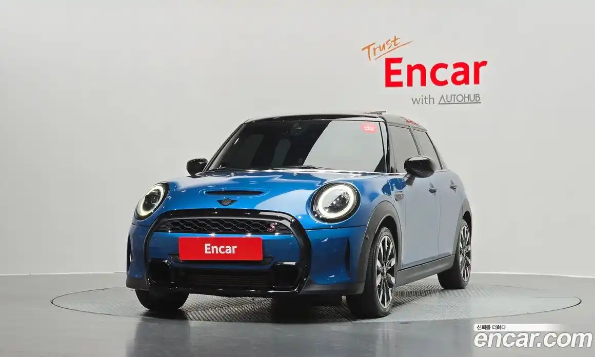 Mini Cooper 2022 2.0 гидро в Москве № 197581, фото 3