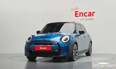 Mini Cooper 2022 2.0 гидро в Москве № 197581, миниатюра 3