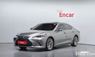 Lexus ES, 2023