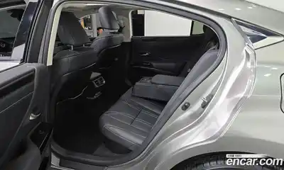 Lexus ES 2023 2.5 гидро в Москве № 198777, миниатюра 11