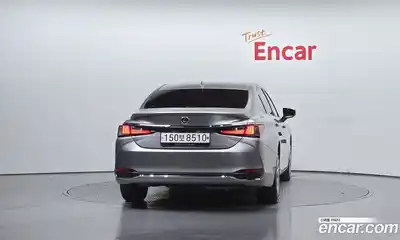 Lexus ES 2023 2.5 гидро в Москве № 198777, миниатюра 4