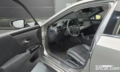 Lexus ES 2023 2.5 гидро в Москве № 198777, миниатюра 10