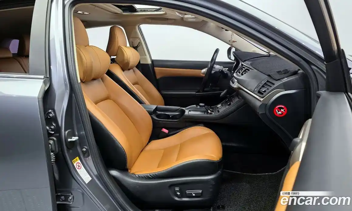 Lexus CT200h 2015 1.8 гидро в Москве № 198812, фото 11