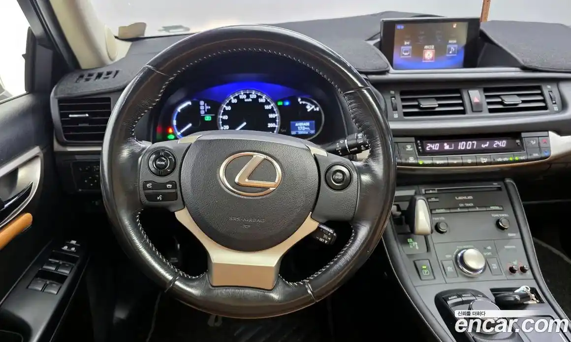 Lexus CT200h 2015 1.8 гидро в Москве № 198812, фото 13