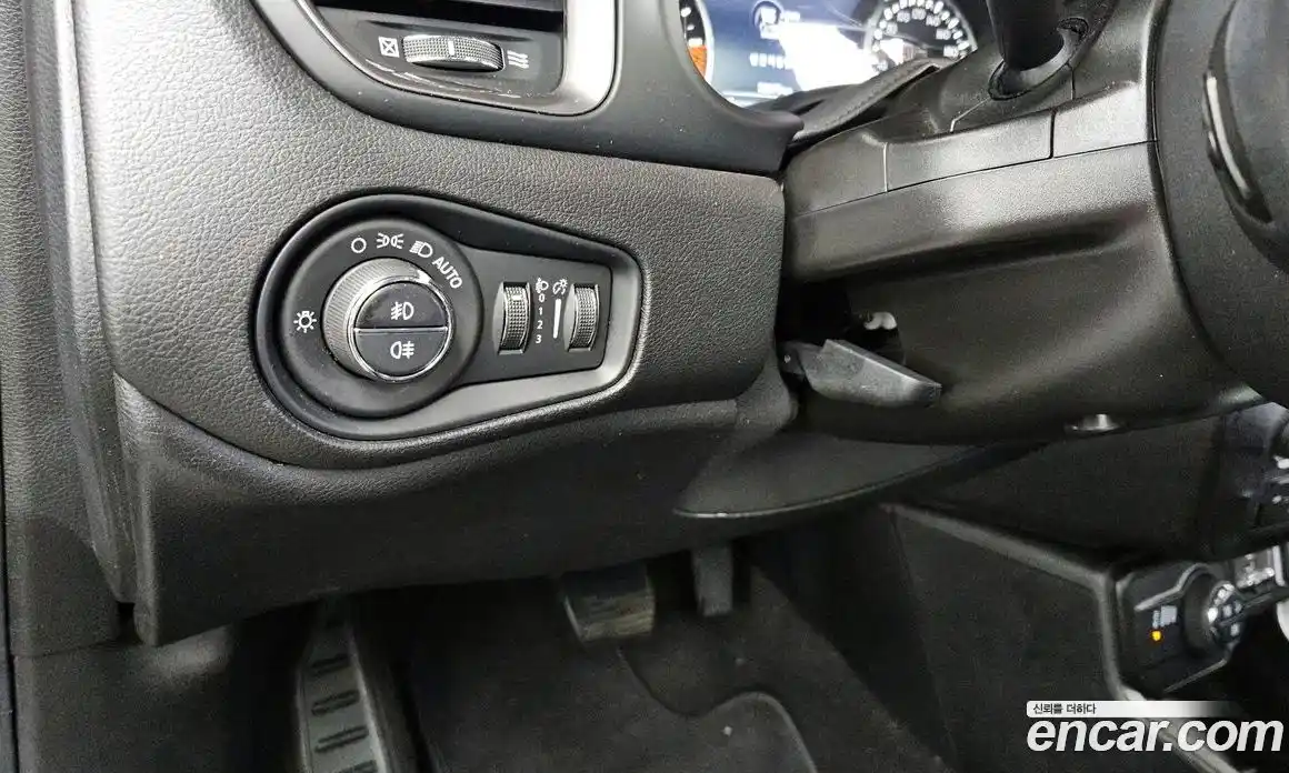 Jeep Renegade 2019 2.0 гидро в Москве № 199468, фото 16