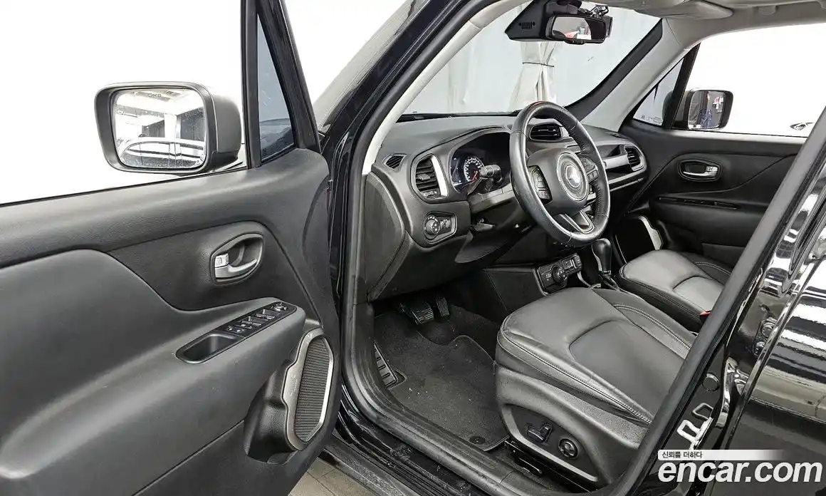 Jeep Renegade 2019 2.0 гидро в Москве № 199468, фото 10
