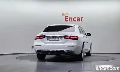 Mercedes-Benz E-Class 2023 2.0 гидро, миниатюра 4
