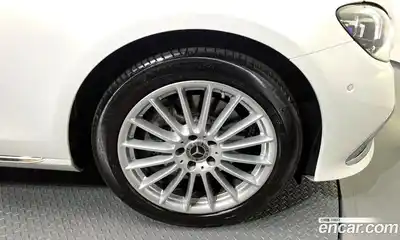 Mercedes-Benz E-Class 2023 2.0 гидро, миниатюра 5