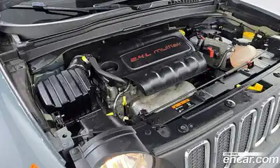 Jeep Renegade 2017 2.4 гидро в Москве № 208963, миниатюра 6