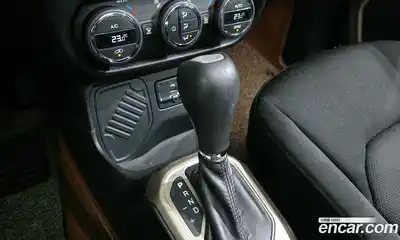 Jeep Renegade 2017 2.4 гидро в Москве № 208963, миниатюра 9
