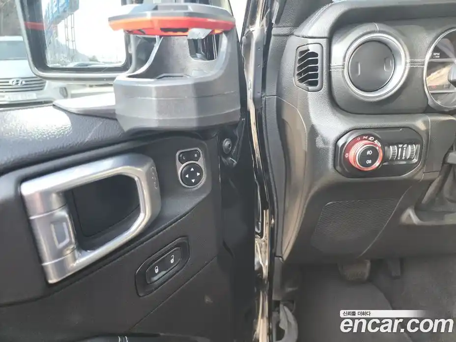 Jeep Wrangler 2021 2.0 гидро в Москве № 210708, фото 15
