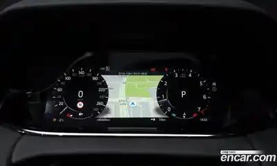 Land Rover Range-Rover Evoque 2022 2.0 гидро в Москве № 213357, миниатюра 8