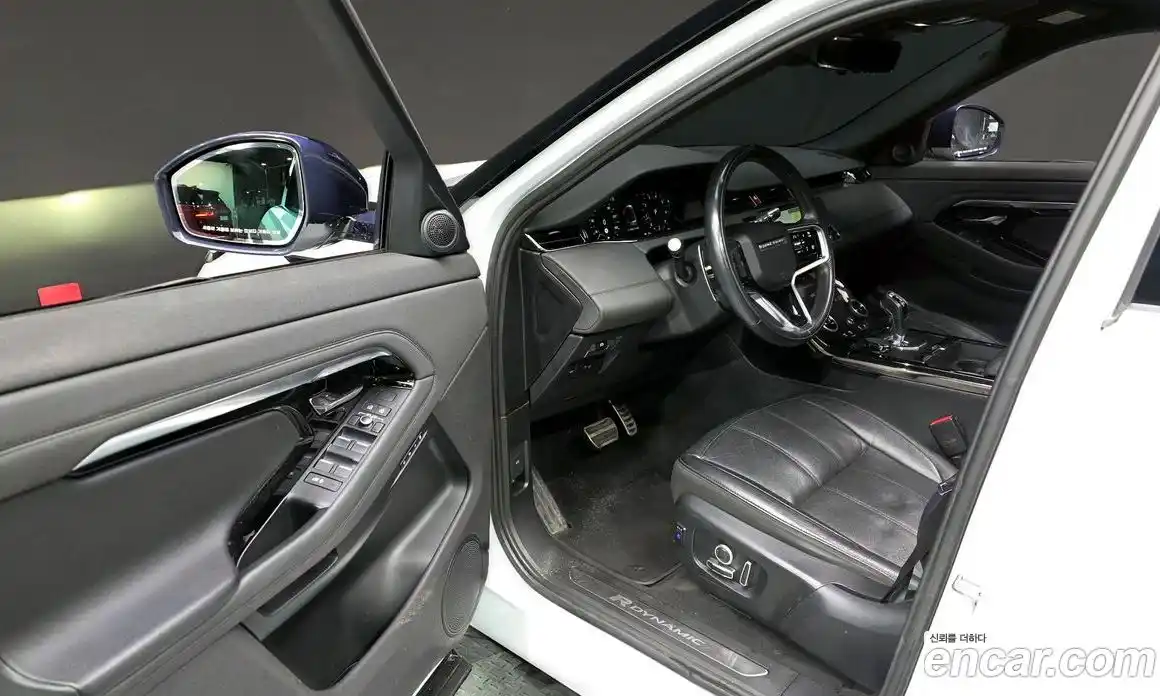 Land Rover Range-Rover Evoque 2022 2.0 гидро в Москве № 213357, фото 10
