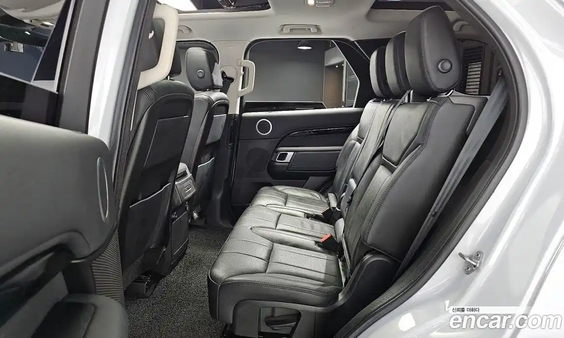 Land Rover Discovery 2018 2.0 гидро в Москве № 213483, фото 11