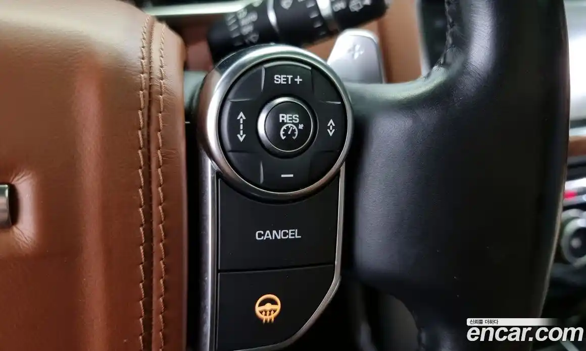 Land Rover Range-Rover 2016 4.4 гидро в Москве № 213709, фото 17