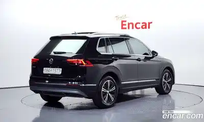 Volkswagen Tiguan 2019 2.0 гидро в Москве № 215291, миниатюра 2