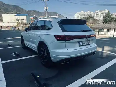 Volkswagen Touareg 2025 3.0 гидро в Москве № 215392, миниатюра 3