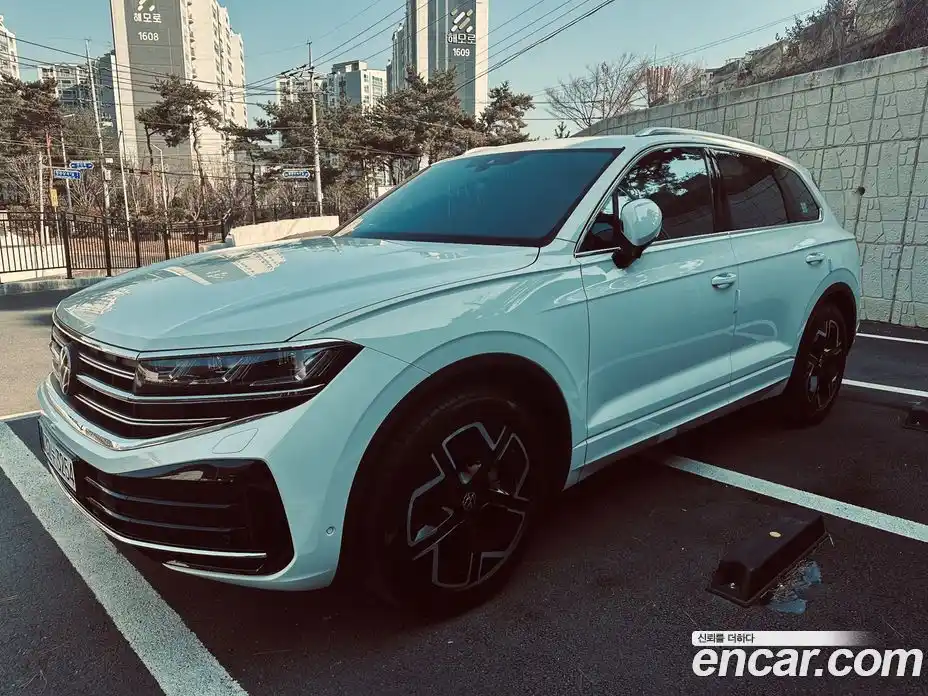 Volkswagen Touareg 2025 3.0 гидро в Москве № 215392, фото 4