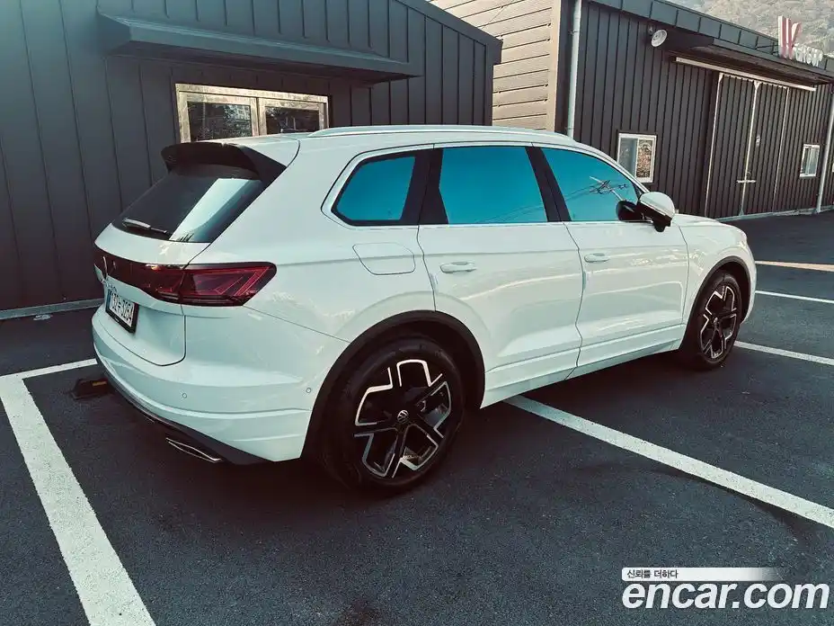 Volkswagen Touareg 2025 3.0 гидро в Москве № 215392, фото 7