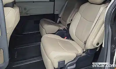 Toyota Sienna 2023 2.5 гидро в Москве № 215651, миниатюра 11
