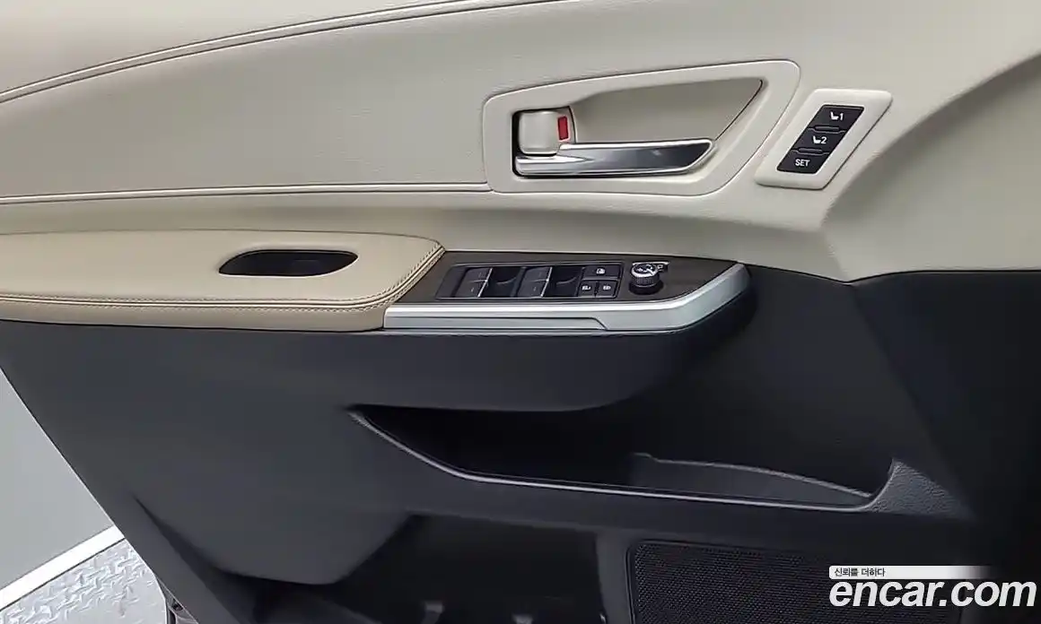 Toyota Sienna 2023 2.5 гидро в Москве № 215651, фото 15