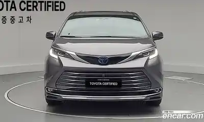 Toyota Sienna 2023 2.5 гидро в Москве № 215651, миниатюра 3
