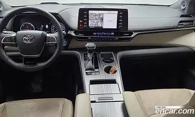 Toyota Sienna 2023 2.5 гидро в Москве № 215651, миниатюра 9