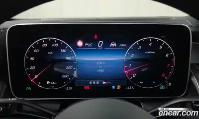 Mercedes-Benz GLC-Class 2025 2.0 гидро в Москве № 229370, миниатюра 8